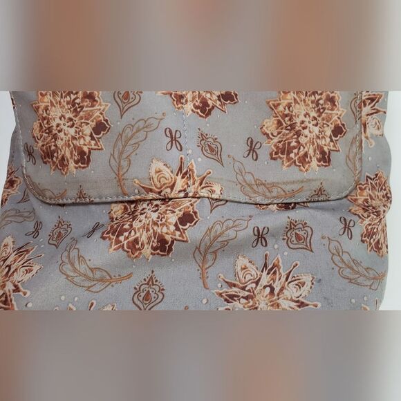 Hobo Blaze Convertible Bucket Bag Backpack in Gold Metallic Leather - Picture 13 of 16